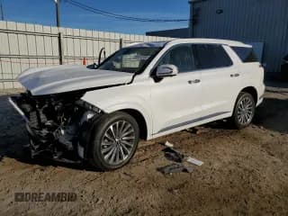 ✅ 2024 Hyundai Palisade Calligraphy • VIN: KM8R7DGEXRU745237 • Лот: 46177755. Опубликован ранее на Copart с пробегом 9 371 миль. Бесплатный доступ к архиву аукционных продаж из США и подробный отчёт об истории автомобиля на DreamBid. Изображение 1.