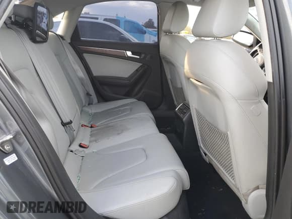 ✅ 2014 Audi A4 Premium Plus • VIN: WAUEFAFL1EN041692 • Лот: 91728275. Опубликован ранее на Copart с пробегом Не указан. Бесплатный доступ к архиву аукционных продаж из США и подробный отчёт об истории автомобиля на DreamBid. Изображение 10.