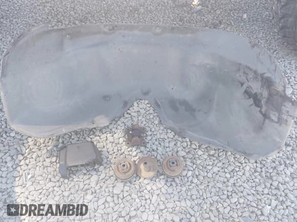 ✅ 1998 Dodge 2500 • VIN: 1B7KF2363WJ175493 • Lot: 42791635. Wystawiony na IAAI z przebiegiem 240 056 mil. Bezpłatny archiwum sprzedaży aukcyjnych z USA i szczegółowy raport historii pojazdu na DreamBid. Zdjęcie 12.