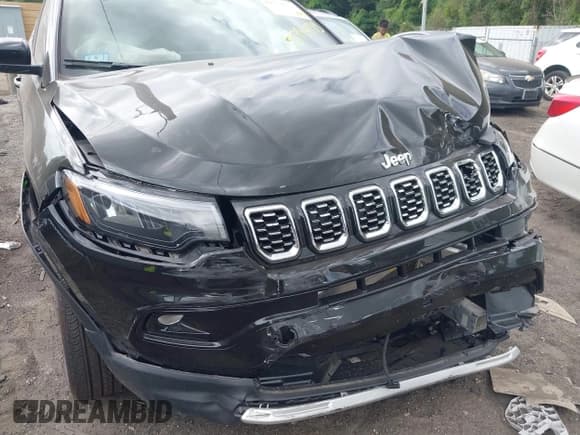 ✅ 2025 Jeep Compass Limited • VIN: 3C4NJDCN6ST551962 • Lot: 42734173. Wystawiony na IAAI z przebiegiem 1 520 mil. Bezpłatny archiwum sprzedaży aukcyjnych z USA i szczegółowy raport historii pojazdu na DreamBid. Zdjęcie 6.