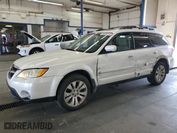 ✅ 2009 Subaru Outback Limited • VIN: 4S4BP66C697343582 • Лот: 84446685. Опубликован ранее на Copart с пробегом 171 719 миль. Бесплатный доступ к архиву аукционных продаж из США и подробный отчёт об истории автомобиля на DreamBid. Изображение 1.