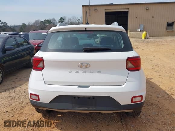 ✅ 2024 Hyundai Venue SEL • VIN: KMHRC8A3XRU294370 • Lot: 41810440. Listed on IAAI with 12,511 mi. Free auction sales archive from the USA and detailed vehicle history report at DreamBid. Image 17.