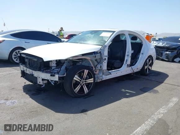 ✅ 2022 Mercedes-Benz C 300 • VIN: W1KAF4GB5NR010940 • Lot: 42268452. Listed on IAAI with 20,055 mi. Free auction sales archive from the USA and detailed vehicle history report at DreamBid. Image 2.