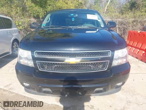 ✅ 2012 Chevrolet Tahoe LT • VIN: 1GNSCBE09CR159627 • Lot: 43786522. Wystawiony na IAAI z przebiegiem 271 329 mil. Bezpłatny archiwum sprzedaży aukcyjnych z USA i szczegółowy raport historii pojazdu na DreamBid. Zdjęcie 12.