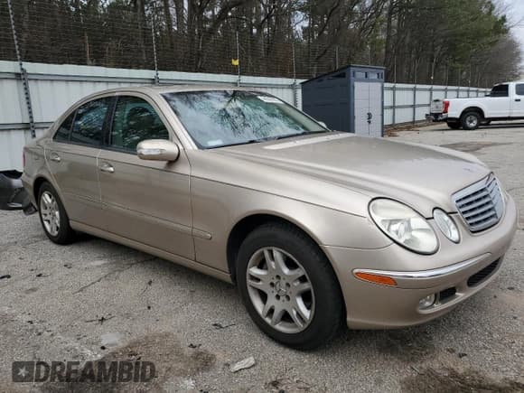 ✅ 2003 Mercedes-Benz E 320 • VIN: WDBUF65J33A270034 • Лот: 44042665. Опубликован ранее на Copart с пробегом 208 077 миль. Бесплатный доступ к архиву аукционных продаж из США и подробный отчёт об истории автомобиля на DreamBid. Изображение 4.