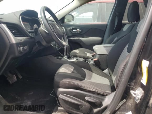 ✅ 2014 Jeep Cherokee Altitude • VIN: 1C4PJMCS1EW124461 • Lot: 62885365. Listed on Copart with 99,760 mi. Free auction sales archive from the USA and detailed vehicle history report at DreamBid. Image 7.