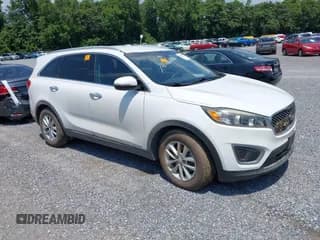 ✅ 2017 Kia Sorento LX • VIN: 5XYPGDA55HG197989 • Lot: 42635277. Wystawiony na IAAI z przebiegiem 132 235 mil. Bezpłatny archiwum sprzedaży aukcyjnych z USA i szczegółowy raport historii pojazdu na DreamBid. Zdjęcie 1.