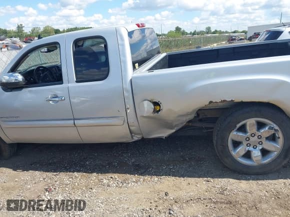 ✅ 2012 GMC Sierra 1500 SLE • VIN: 1GTR2VE74CZ120680 • Lot: 43092078. Wystawiony na IAAI z przebiegiem 179 432 mil. Bezpłatny archiwum sprzedaży aukcyjnych z USA i szczegółowy raport historii pojazdu na DreamBid. Zdjęcie 6.