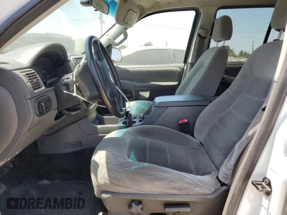 ✅ 2005 Ford Explorer XLT • VIN: 1FMZU63E15UB25770 • Lot: 65514395. Listed on Copart with 206,129 mi. Free auction sales archive from the USA and detailed vehicle history report at DreamBid. Image 7.