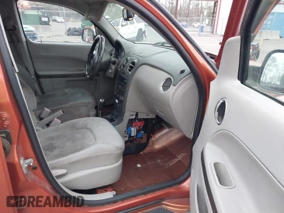 ✅ 2006 Chevrolet HHR LT • VIN: 3GNDA23PX6S567103 • Lot: 41383991. Listed on IAAI with 220,339 mi. Free auction sales archive from the USA and detailed vehicle history report at DreamBid. Image 5.