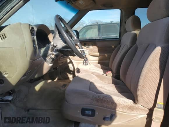 2000 Chevrolet Blazer LS with VIN 1GNDT13W6Y2206610, listed as a Copart auction lot 83566074 with 135,007 mi miles and Salvage title. Bid and sale history available at DreamBid. Image 7.