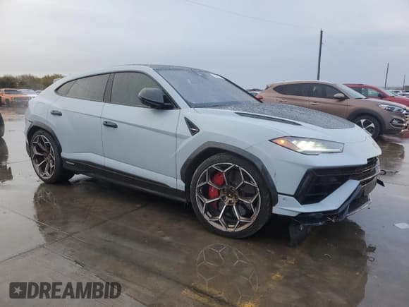 ✅ 2023 Lamborghini Urus Performante • VIN: ZPBUC3ZL1PLA27460 • Lot: 83781864. Listed on Copart with 9,091 mi. Free auction sales archive from the USA and detailed vehicle history report at DreamBid. Image 4.