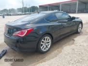 ✅ 2013 Hyundai Genesis Coupe 2.0T • VIN: KMHHT6KD0DU091858 • Lot: 42923154. Wystawiony na IAAI z przebiegiem 128 246 mil. Bezpłatny archiwum sprzedaży aukcyjnych z USA i szczegółowy raport historii pojazdu na DreamBid. Zdjęcie 4.