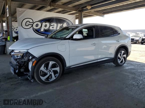 ✅ 2024 VinFast VF 8 Eco • VIN: RLLV1AEB3RH007872 • Лот: 70881575. Опубликован ранее на Copart с пробегом 21 744 миль. Бесплатный доступ к архиву аукционных продаж из США и подробный отчёт об истории автомобиля на DreamBid. Изображение 1.