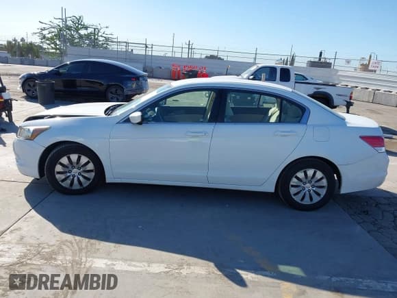 ✅ 2010 Honda Accord LX • VIN: 1HGCP2F33AA098993 • Лот: 43549040. Опубликован ранее на IAAI с пробегом 152 814 миль. Бесплатный доступ к архиву аукционных продаж из США и подробный отчёт об истории автомобиля на DreamBid. Изображение 14.