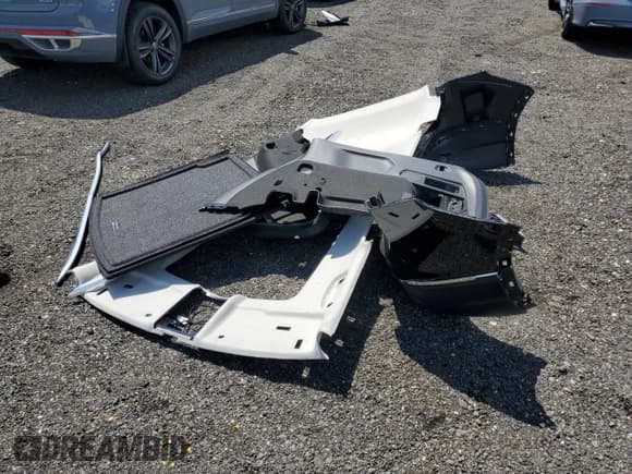 ✅ 2024 Volkswagen Tiguan Wolfsburg Edition • VIN: 3VVAB7AX2RM229276 • Lot: 60845445. Listed on Copart with 859 mi. Free auction sales archive from the USA and detailed vehicle history report at DreamBid. Image 13.