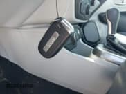 ✅ 2022 Jeep Renegade Limited • VIN: ZACNJDD17NPN99006 • Lot: 43304897. Wystawiony na IAAI z przebiegiem 26 206 mil. Bezpłatny archiwum sprzedaży aukcyjnych z USA i szczegółowy raport historii pojazdu na DreamBid. Zdjęcie 11.