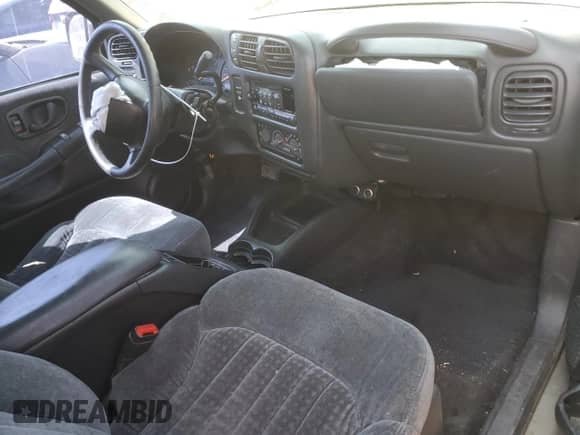 2001 Chevrolet S-10 LS ZR2 с VIN 1GCCT19WX18110719, выставлен на аукционе Copart как лот 53846725 с пробегом 288 520 миль миль и Списание • Salvage title. История ставок и продаж доступна на DreamBid. Изображение 8.