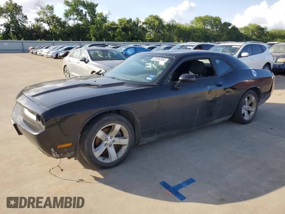 2014 Dodge Challenger R/T Plus z VIN 2C3CDYBT7EH282216, wystawiony jako Copart lot #58225774 z przebiegiem 257 947 mil mil oraz Szkoda całkowita • Salvage title. Historia ofert i sprzedaży dostępna na DreamBid. Obrazek 1.