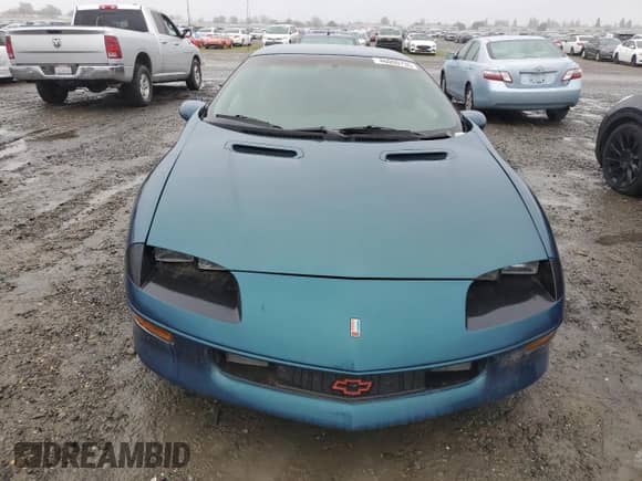 1997 Chevrolet Camaro z VIN 2G1FP22K2V2137195, wystawiony jako Copart lot #46000735 z przebiegiem 96 313 mil mil oraz Czysty tytuł • Clean title. Historia ofert i sprzedaży dostępna na DreamBid. Obrazek 5.