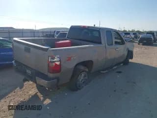 ✅ 2007 Chevrolet Silverado 1500 1LT • VIN: 1GCEK19J87Z542681 • Lot: 43041656. Wystawiony na IAAI z przebiegiem 248 290 mil. Bezpłatny archiwum sprzedaży aukcyjnych z USA i szczegółowy raport historii pojazdu na DreamBid. Zdjęcie 4.