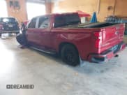 ✅ 2022 Chevrolet Silverado 1500 RST • VIN: 3GCUDEED0NG538893 • Lot: 42880421. Wystawiony na IAAI z przebiegiem Nie podano. Bezpłatny archiwum sprzedaży aukcyjnych z USA i szczegółowy raport historii pojazdu na DreamBid. Zdjęcie 3.