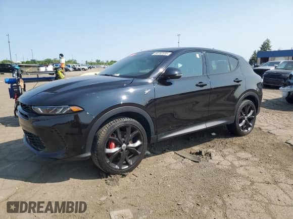 2023 Dodge Hornet GT Plus z VIN ZACNDFBN2P3A03046, wystawiony jako Copart lot #58782335 z przebiegiem 29 368 mil mil oraz Czysty tytuł • Clean title. Historia ofert i sprzedaży dostępna na DreamBid. Obrazek 1.