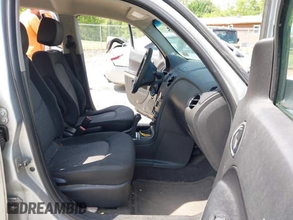 ✅ 2011 Chevrolet HHR 1LT • VIN: 3GNBABFW5BS500820 • Lot: 42135415. Listed on IAAI with 257,146 mi. Free auction sales archive from the USA and detailed vehicle history report at DreamBid. Image 5.