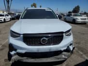 ✅ 2024 Volvo XC40 Core Bright Theme • VIN: YV4L12UK8R2356647 • Lot: 67977235. Listed on Copart with 43,701 mi. Free auction sales archive from the USA and detailed vehicle history report at DreamBid. Image 5.