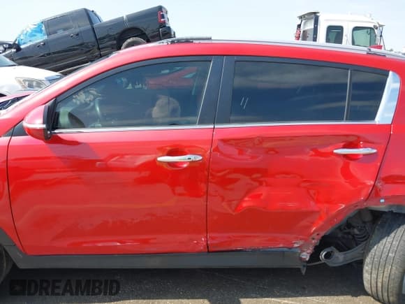 ✅ 2014 Kia Sportage SX • VIN: KNDPC3A6XE7587834 • Lot: 42039166. Wystawiony na IAAI z przebiegiem 126 165 mil. Bezpłatny archiwum sprzedaży aukcyjnych z USA i szczegółowy raport historii pojazdu na DreamBid. Zdjęcie 14.