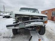 ✅ 1994 Ford F-250 • VIN: 1FTHX26M6RKB49759 • Lot: 85785514. Listed on Copart with 371,640 mi. Free auction sales archive from the USA and detailed vehicle history report at DreamBid. Image 5.