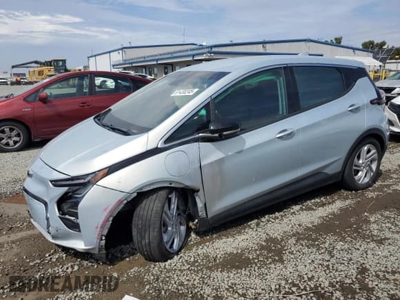 ✅ 2022 Chevrolet Bolt EV 1LT • VIN: 1G1FW6S08N4123532 • Lot: 81430245. Listed on Copart with 107,584 mi. Free auction sales archive from the USA and detailed vehicle history report at DreamBid. Image 1.
