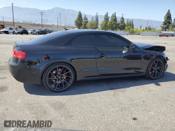 ✅ 2015 Audi RS 5 • VIN: WUAC6AFR9FA901588 • Lot: 61548775. Listed on Copart with 84,874 mi. Free auction sales archive from the USA and detailed vehicle history report at DreamBid. Image 3.