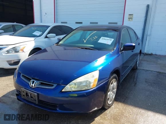 ✅ 2003 Honda Accord LX • VIN: 1HGCM66373A056992 • Lot: 42015579. Listed on IAAI with 202,840 mi. Free auction sales archive from the USA and detailed vehicle history report at DreamBid. Image 2.
