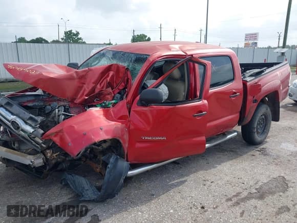 ✅ 2010 Toyota Tacoma PreRunner • VIN: 3TMJU4GN1AM107381 • Lot: 42439023. Listed on IAAI with Not provided. Free auction sales archive from the USA and detailed vehicle history report at DreamBid. Image 2.