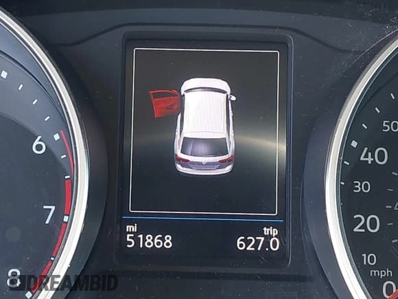 ✅ 2019 Volkswagen Tiguan S • VIN: 3VV1B7AX1KM101407 • Lot: 42032761. Listed on IAAI with 51,868 mi. Free auction sales archive from the USA and detailed vehicle history report at DreamBid. Image 15.