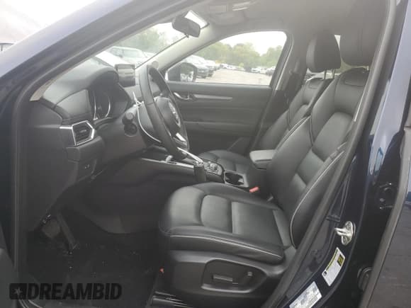 ✅ 2024 Mazda CX-5 S Select • VIN: JM3KFBBL4R0456503 • Lot: 71519005. Wystawiony na Copart z przebiegiem 19 341 mil. Bezpłatny archiwum sprzedaży aukcyjnych z USA i szczegółowy raport historii pojazdu na DreamBid. Zdjęcie 7.