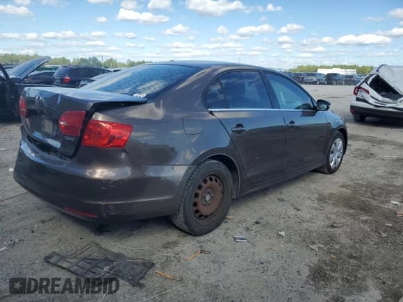 ✅ 2013 Volkswagen Jetta SE • VIN: 3VWDX7AJ9DM255050 • Lot: 86647795. Listed on Copart with 102,840 mi. Free auction sales archive from the USA and detailed vehicle history report at DreamBid. Image 3.