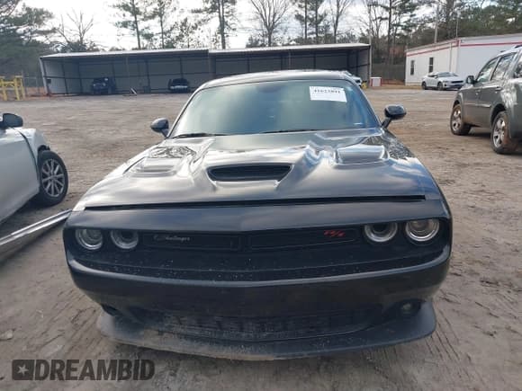 ✅ 2020 Dodge Challenger R/T Scat Pack Widebody • VIN: 2C3CDZFJ7LH239877 • Lot: 41623891. Wystawiony na IAAI z przebiegiem 40 370 mil. Bezpłatny archiwum sprzedaży aukcyjnych z USA i szczegółowy raport historii pojazdu na DreamBid. Zdjęcie 12.