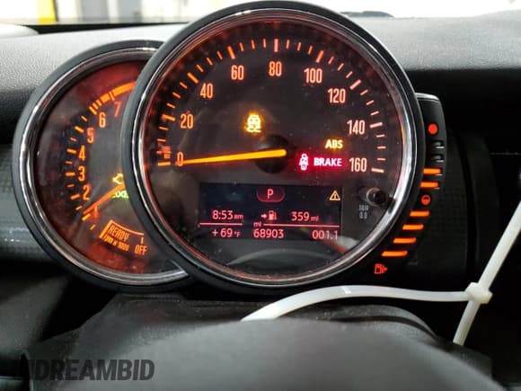 ✅ 2016 MINI Hardtop 4 Door • VIN: WMWXU1C56G2D12712 • Lot: 68163535. Wystawiony na Copart z przebiegiem 68 903 mil. Bezpłatny archiwum sprzedaży aukcyjnych z USA i szczegółowy raport historii pojazdu na DreamBid. Zdjęcie 9.