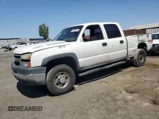 ✅ 2006 Chevrolet Silverado 2500HD LT2 • VIN: 1GCHC23U76F267470 • Lot: 59035605. Wystawiony na Copart z przebiegiem 306 115 mil. Bezpłatny archiwum sprzedaży aukcyjnych z USA i szczegółowy raport historii pojazdu na DreamBid. Zdjęcie 1.