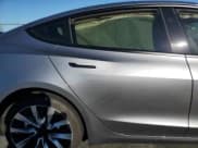 ✅ 2024 Tesla Model 3 • VIN: 5YJ3E1EA4RF872251 • Lot: 84894825. Wystawiony na Copart z przebiegiem Nie podano. Bezpłatny archiwum sprzedaży aukcyjnych z USA i szczegółowy raport historii pojazdu na DreamBid. Zdjęcie 10.