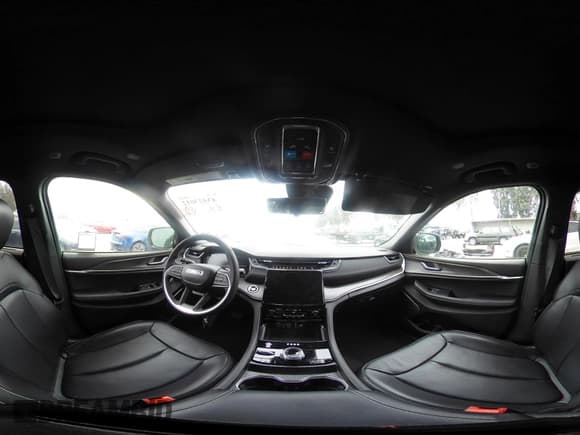 ✅ 2024 Jeep Grand Cherokee • VIN: 1C4RJYB62RC253420 • Lot: 43423012. Wystawiony na IAAI z przebiegiem 18 587 mil. Bezpłatny archiwum sprzedaży aukcyjnych z USA i szczegółowy raport historii pojazdu na DreamBid. Zdjęcie 18.