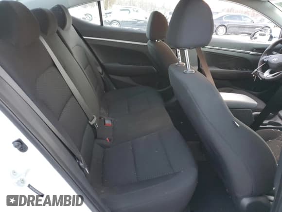 ✅ 2019 Hyundai Elantra SE • VIN: 5NPD74LF2KH451103 • Lot: 87798245. Listed on Copart with 58,456 mi. Free auction sales archive from the USA and detailed vehicle history report at DreamBid. Image 10.