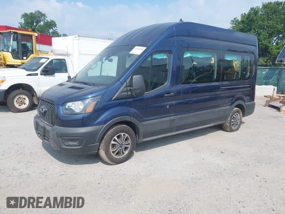 ✅ 2022 Ford Transit Passenger XL • VIN: 1FBAX2X82NKA54066 • Лот: 42635582. Опубликован ранее на IAAI с пробегом 38 489 миль. Бесплатный доступ к архиву аукционных продаж из США и подробный отчёт об истории автомобиля на DreamBid. Изображение 2.