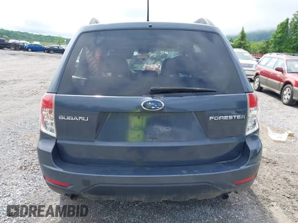 ✅ 2009 Subaru Forester X Limited • VIN: JF2SH64679H721421 • Lot: 42271216. Listed on IAAI with 155,982 mi. Free auction sales archive from the USA and detailed vehicle history report at DreamBid. Image 17.