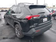 ✅ 2024 Toyota RAV4 Hybrid XLE Premium • VIN: 4T3B6RFV6RU159449 • Lot: 42180580. Wystawiony na IAAI z przebiegiem 17 930 mil. Bezpłatny archiwum sprzedaży aukcyjnych z USA i szczegółowy raport historii pojazdu na DreamBid. Zdjęcie 3.