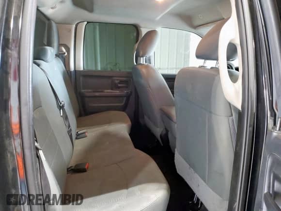 2020 Ram 1500 Tradesman z VIN 1C6RR6FG5LS151100, wystawiony jako Copart lot #85910465 z przebiegiem 110 094 mil mil oraz Czysty tytuł • Clean title. Historia ofert i sprzedaży dostępna na DreamBid. Obrazek 10.