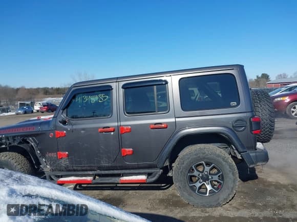 ✅ 2020 Jeep Wrangler Unlimited Rubicon • VIN: 1C4HJXFG3LW291155 • Lot: 41348485. Wystawiony na IAAI z przebiegiem 72 481 mil. Bezpłatny archiwum sprzedaży aukcyjnych z USA i szczegółowy raport historii pojazdu na DreamBid. Zdjęcie 14.