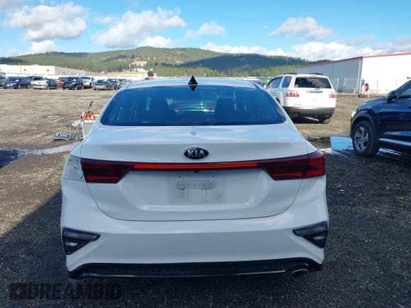 ✅ 2021 Kia Forte LXS • VIN: 3KPF24ADXME357955 • Лот: 43641097. Опубликован ранее на IAAI с пробегом 75 515 миль. Бесплатный доступ к архиву аукционных продаж из США и подробный отчёт об истории автомобиля на DreamBid. Изображение 17.